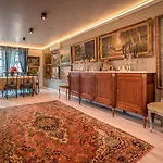 بيت للعطل The Gallery - Garden And Garage *