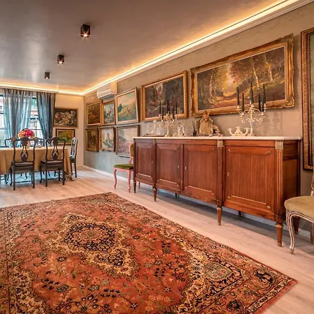 Case de vacanță The Gallery - Garden And Garage *