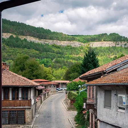 Vakantiehuis The Gallery - Garden And Garage Veliko Tarnovo